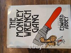 Edward Abbey / THE MONKEY WRENCH GANG 1st Edition 1975