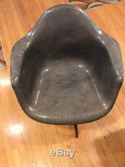 First Edition Eames Herman Miller Shell Chair C. 1949-1950