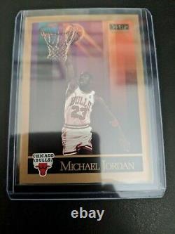 1990-91 Skybox Michael Jordan Chicago Bulls #41 Pack 1ère Édition Menthe Fraîche