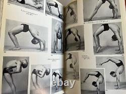 B. K. S. Iyengar Light On Yoga Yoga Dipika 1965 Première Édition London Rare