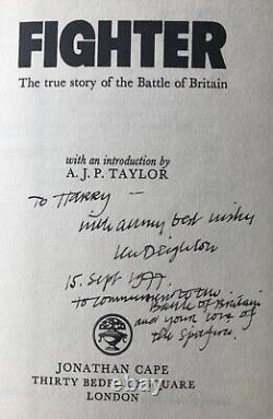 COMBATTANT 1977 LEN DEIGHTON Première édition avec une longue inscription sur la bataille d'Angleterre