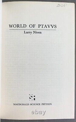 Première Édition Du Royaume-uni Larry Niven World Of Ptavvs Macdonald Science Fiction 1968